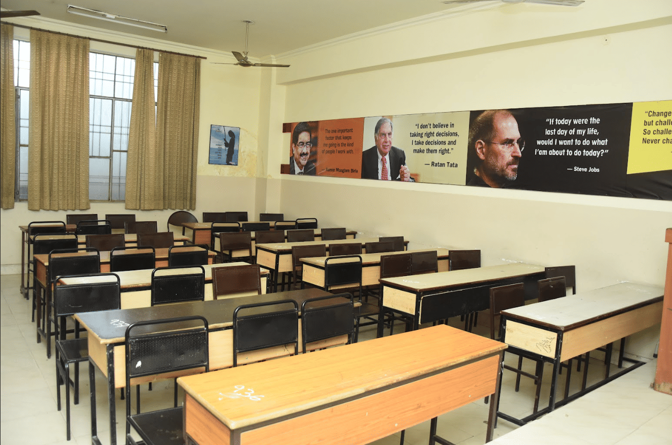 Biyani Girls College Jaipur Classroom photo 9